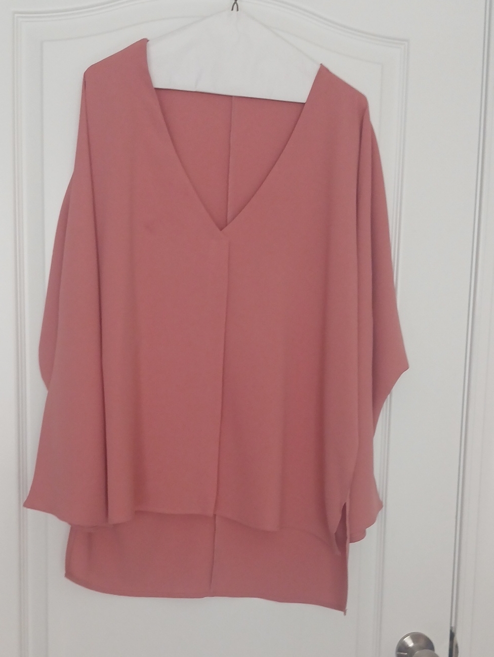 Women's V-Neck Flowing Blouse in Dusty Rose